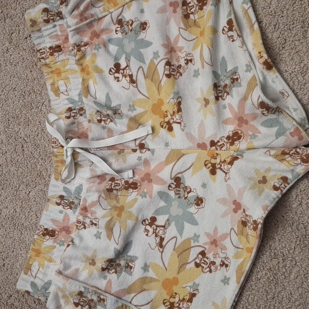 Disney Women's Athletic Shorts - Multicolor Floral